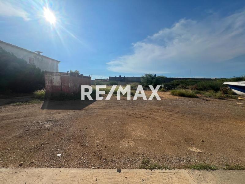 SE VENDE PARCELA DE TERRENO. PUERTA MARAVEN