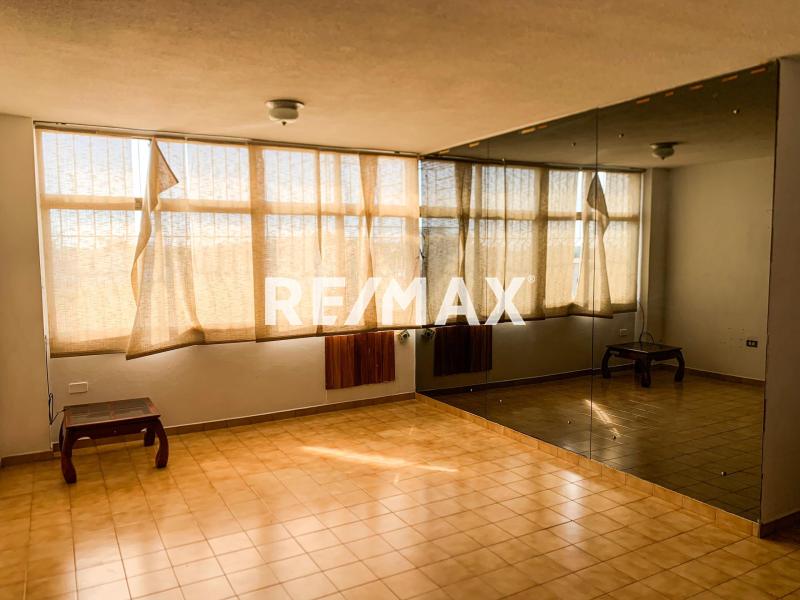 Apartamento en Alquiler Urb Santa Irene Coj Residencial los Claveles