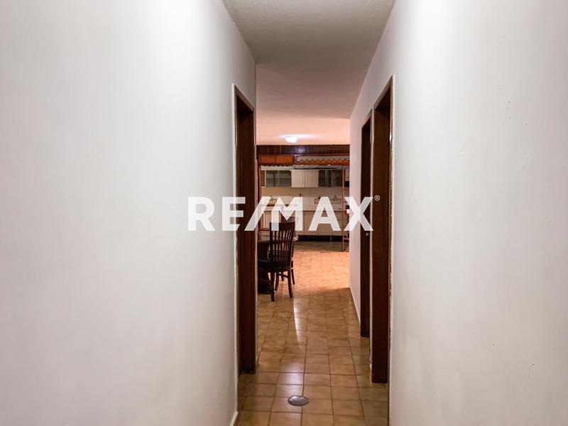 Apartamento en Alquiler Urb Santa Irene Coj Residencial los Claveles