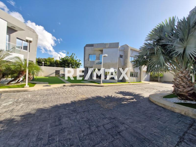 Casa de Lujo en Venta, Conjunto Residencial Amantea.
