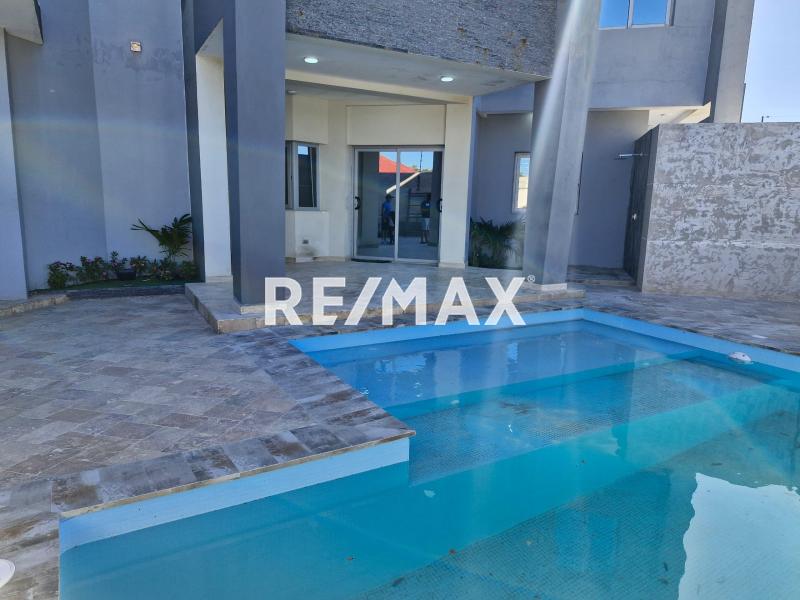 Casa de Lujo en Venta, Conjunto Residencial Amantea.
