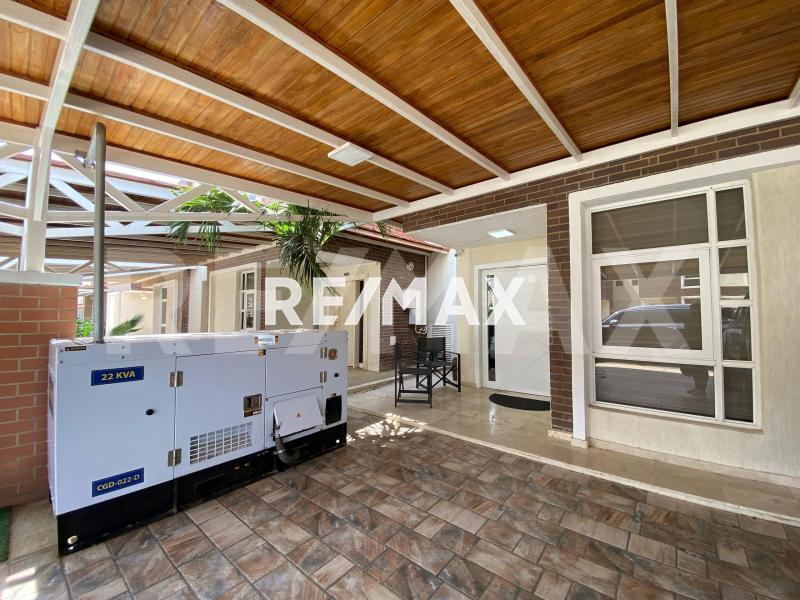 Townhouse en venta en Terranova. Punto Fijo