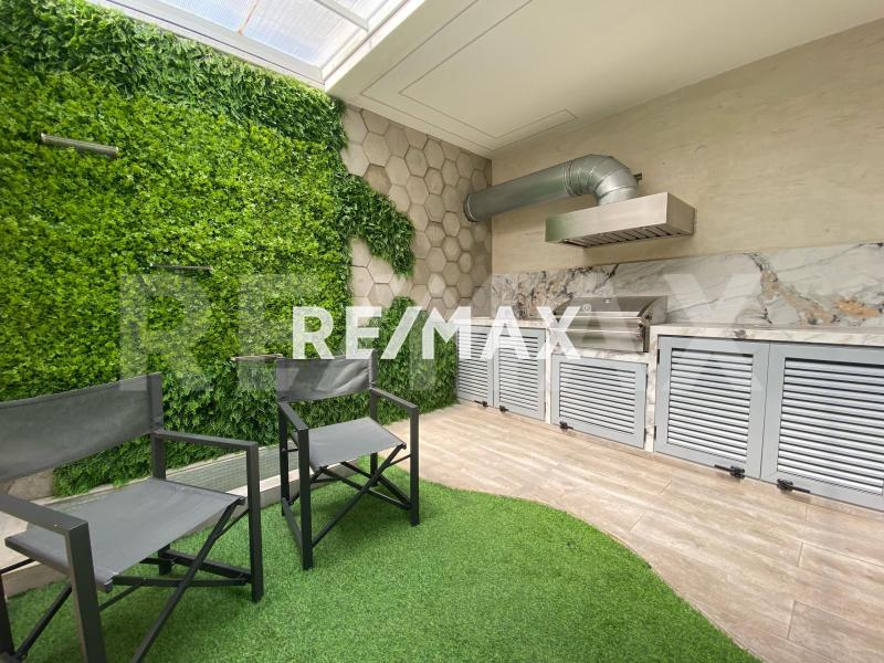 Townhouse en venta en Terranova. Punto Fijo
