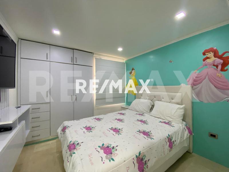 Townhouse en venta en Terranova. Punto Fijo