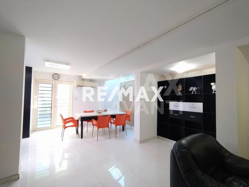 Townhouse en venta en Terranova. Punto Fijo