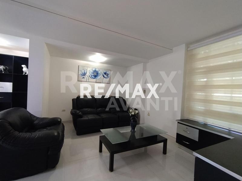 Townhouse en venta en Terranova. Punto Fijo