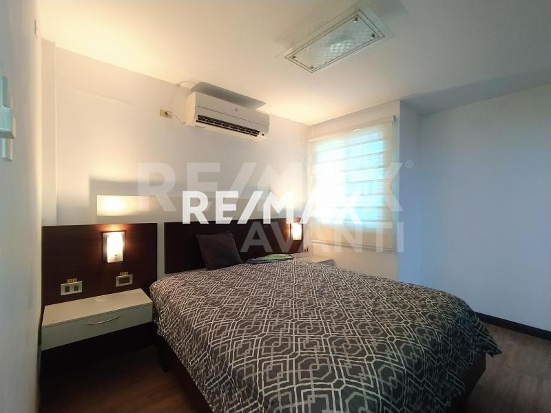 Townhouse en venta en Terranova. Punto Fijo