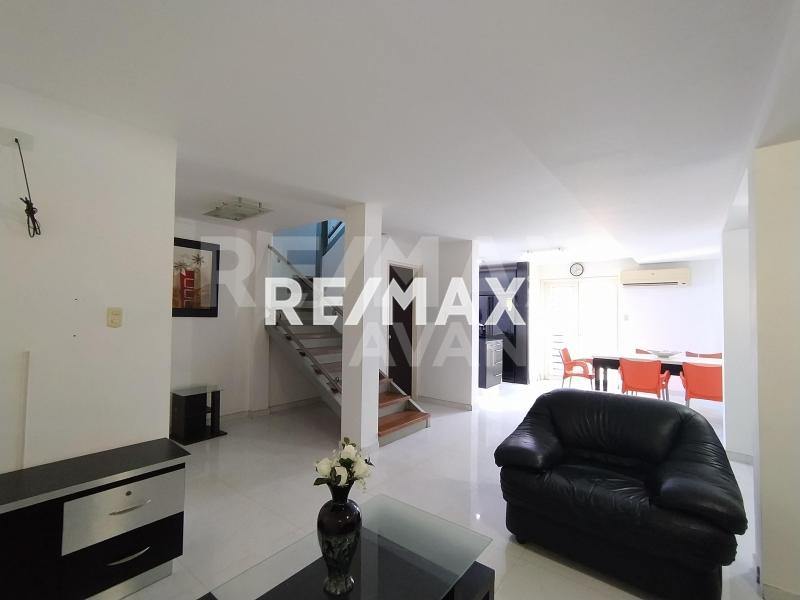 Townhouse en venta en Terranova. Punto Fijo