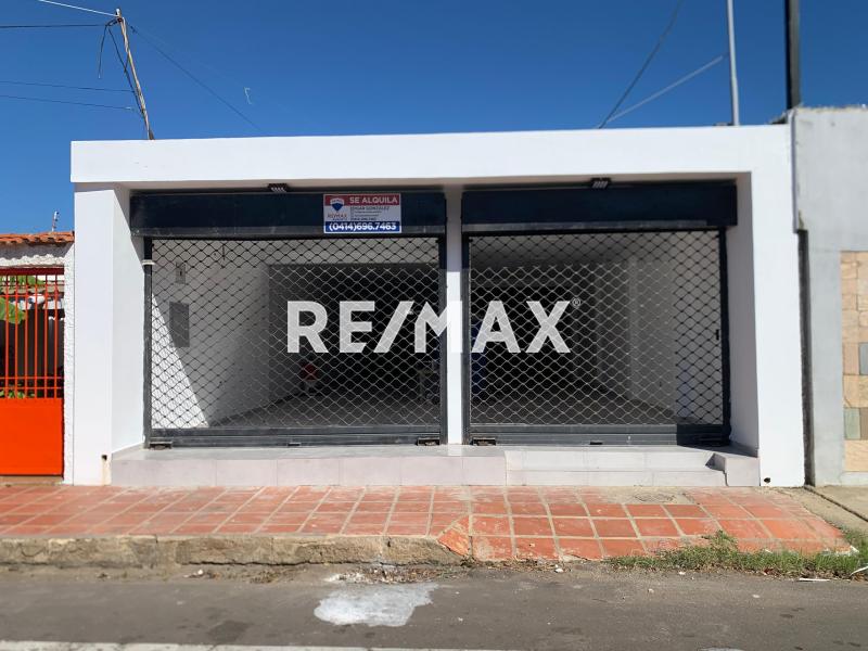 Local Comercial en Alquiler, Av. Pumarrosa.