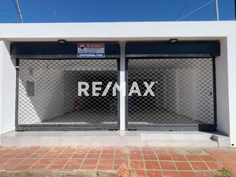 Local Comercial en Alquiler, Av. Pumarrosa.