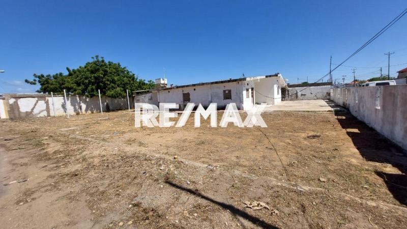 Terreno en Venta, Calle Niquitao, Puerta Maraven.