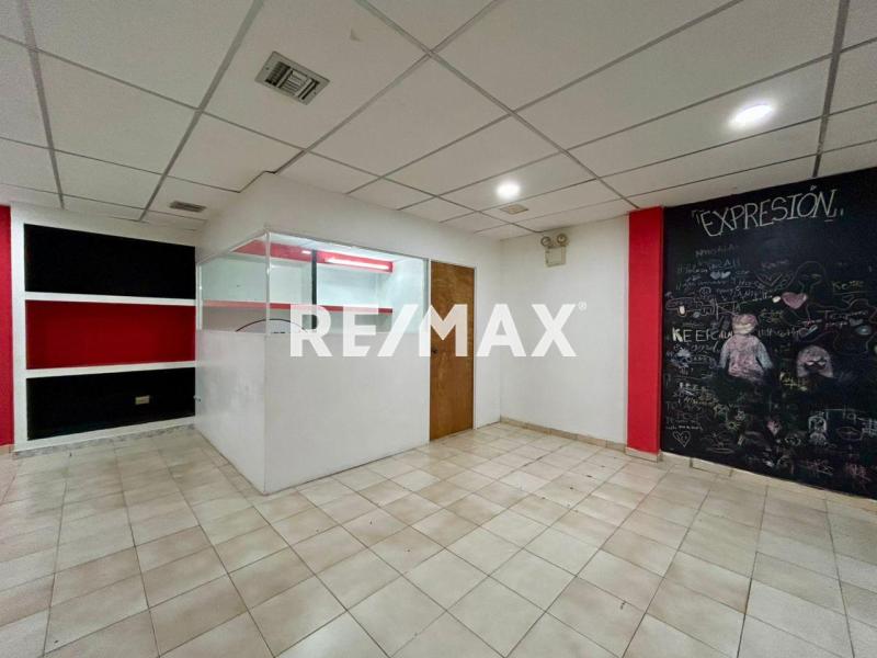 Local Comercial en Comunidad Cardón