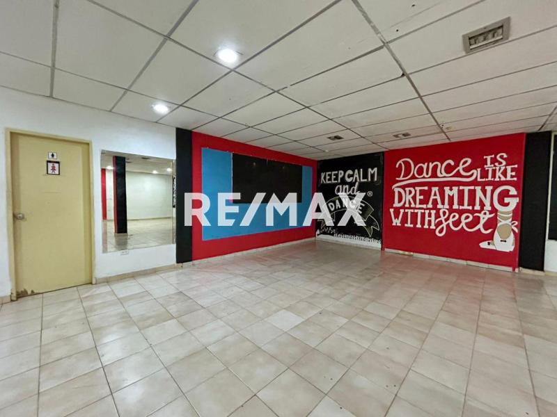 Local Comercial en Comunidad Cardón