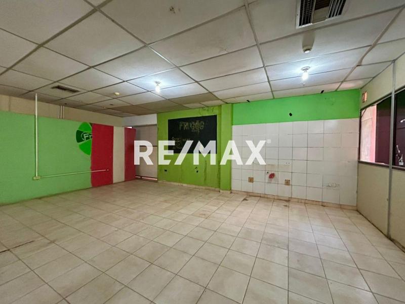 Local Comercial en Comunidad Cardón