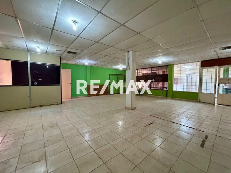 Local Comercial en Comunidad Cardón