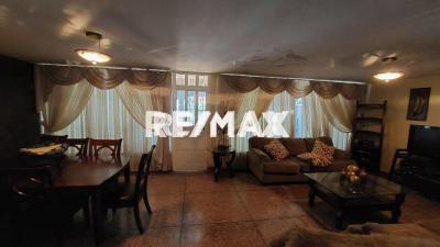 Casa en Venta, Av. Ollarvides, Puerta Maraven.