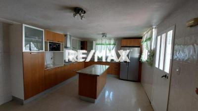 Casa en Venta, Av. Ollarvides, Puerta Maraven.