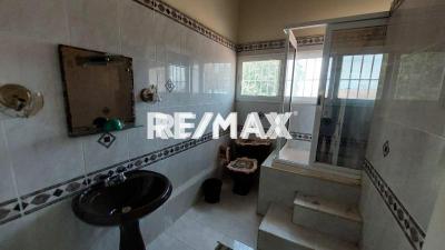 Casa en Venta, Av. Ollarvides, Puerta Maraven.