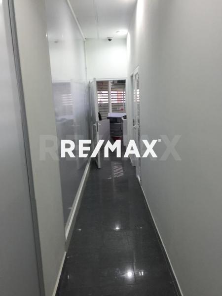 Edificio en Venta, Centro de Punto Fijo.
