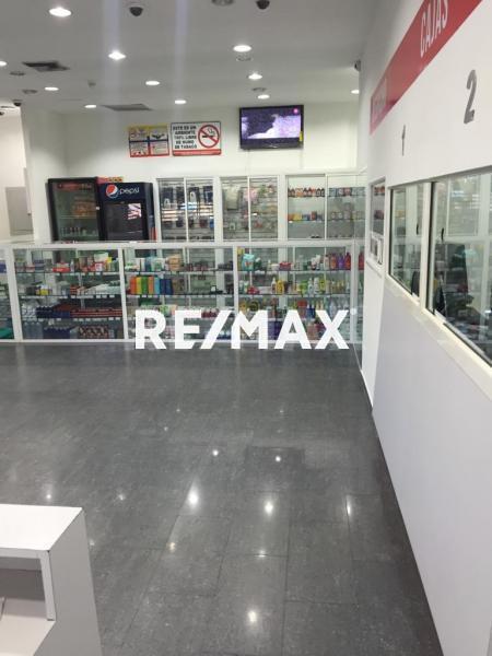 Edificio en Venta, Centro de Punto Fijo.