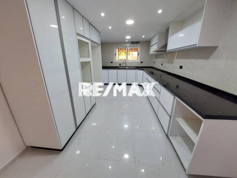 Casa Exclusiva en Venta, Urbanización Judibana, La Lagunita.