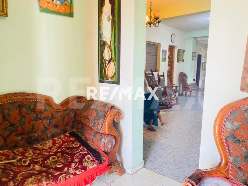 Casa en Venta,  Av. Rafael Gonzalez, Centro de Punto Fijo.