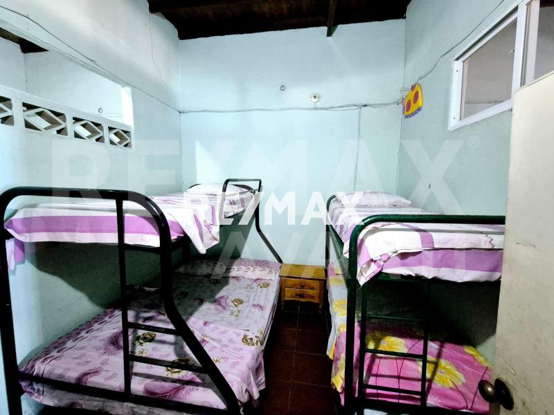 En Casa en Villa Marina frente al Mar