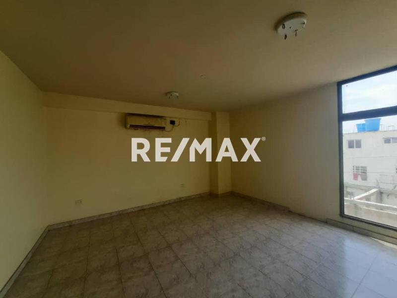 Edificio en Venta, Punto Fijo.