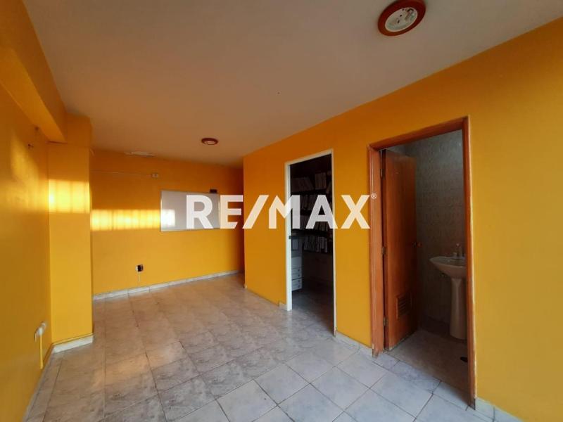 Edificio en Venta, Punto Fijo.