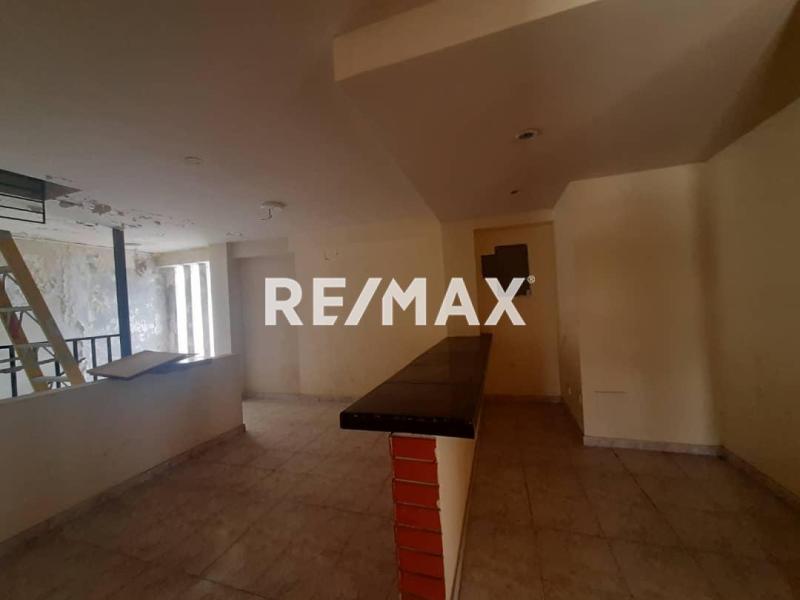 Edificio en Venta, Punto Fijo.