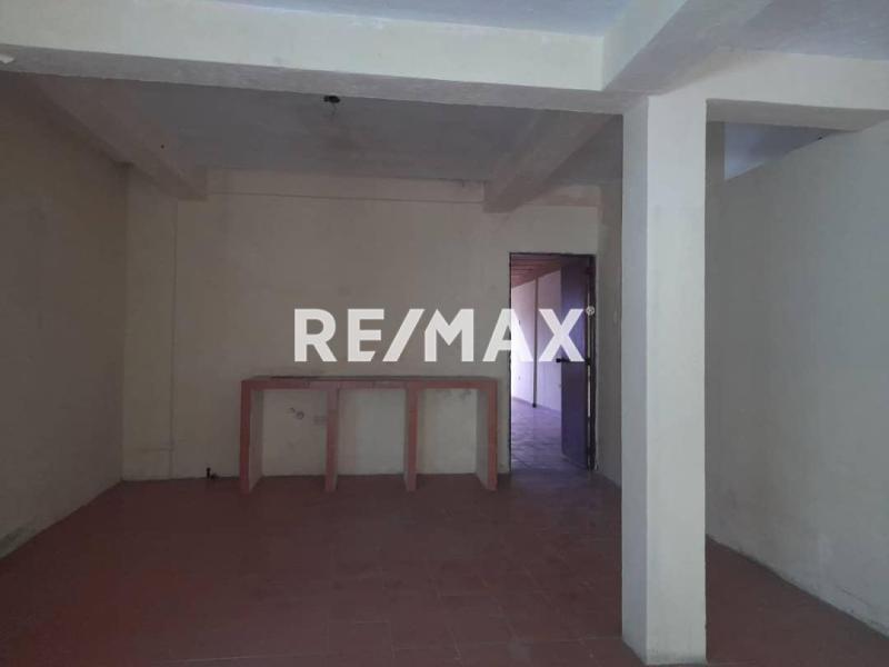 Edificio en Venta, Calle Garcés, Centro de Punto Fijo