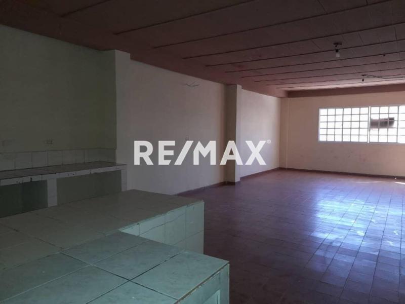 Edificio en Venta, Calle Garcés, Centro de Punto Fijo
