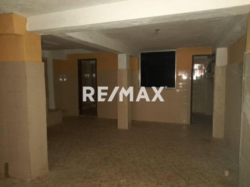 Edificio en Venta, Calle Garcés, Centro de Punto Fijo