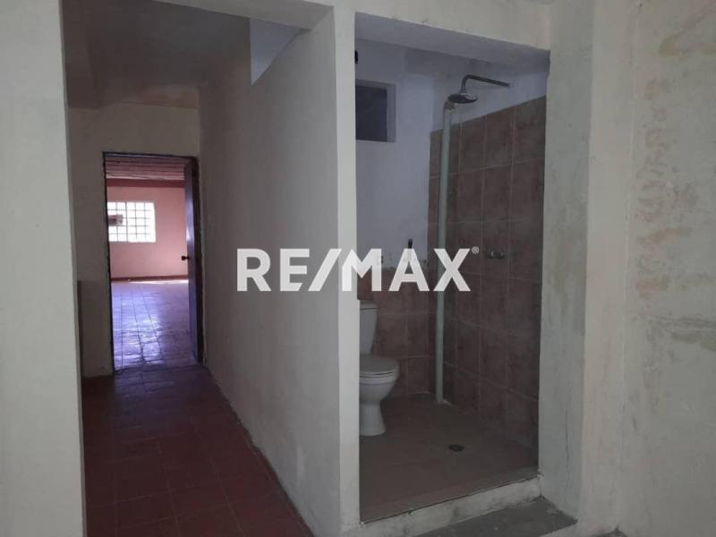 Edificio en Venta, Calle Garcés, Centro de Punto Fijo