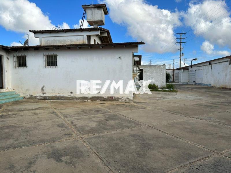 Casa en Venta, Urb. Santa Irene.