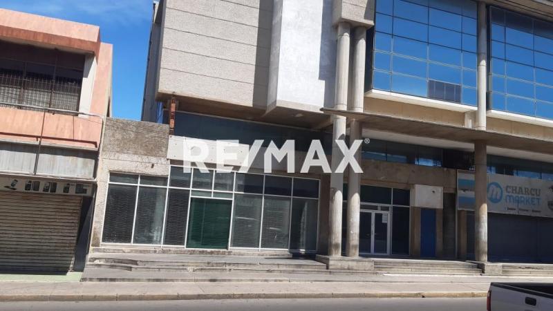 Local en Venta, Av. Bolívar, Centro de Punto Fijo.