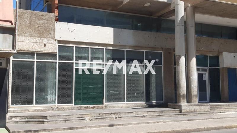 Local en Venta, Av. Bolívar, Centro de Punto Fijo.