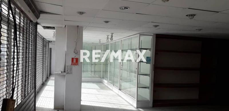 Local en Venta, Av. Bolívar, Centro de Punto Fijo.