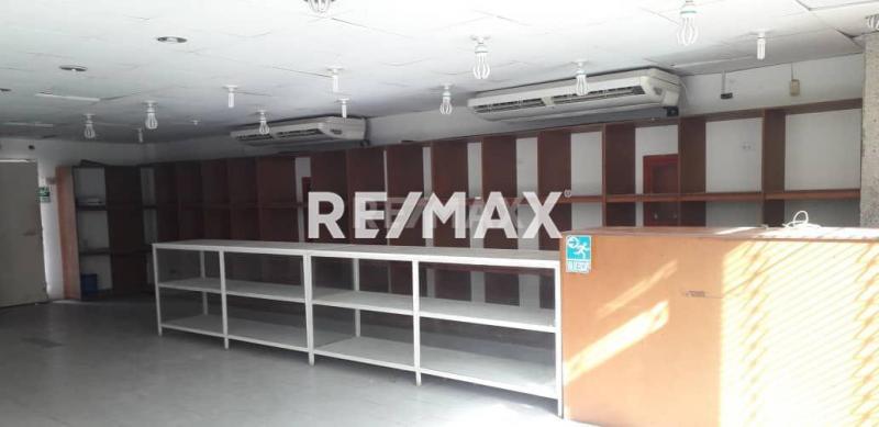 Local en Venta, Av. Bolívar, Centro de Punto Fijo.