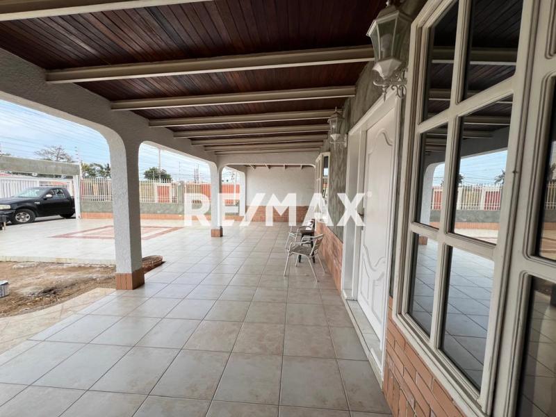 CASA EN VENTA PUERTA MARAVEN