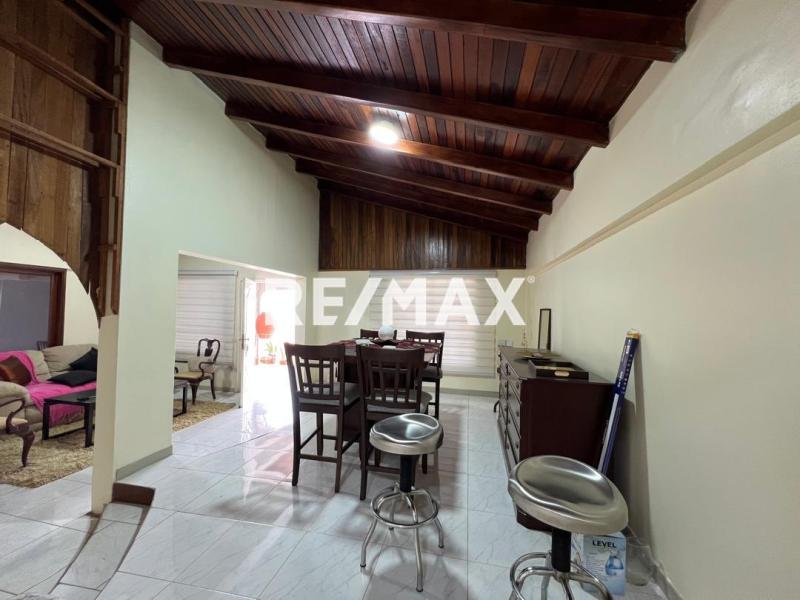 CASA EN VENTA PUERTA MARAVEN