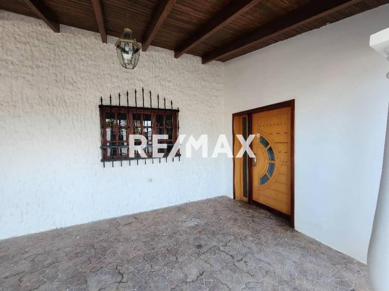 Casa en alquiler en Urbanizacion Maraven