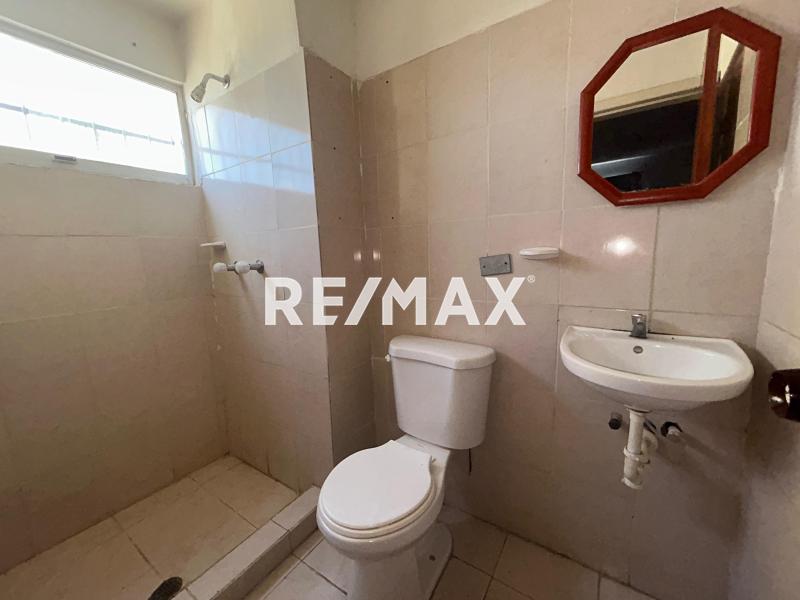 Apartamento Semi Amoblado en Venta, Ubicado en Balcones de Paraguana II.