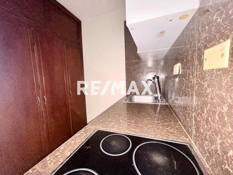 Apartamento Semi Amoblado en Venta, Ubicado en Balcones de Paraguana II.