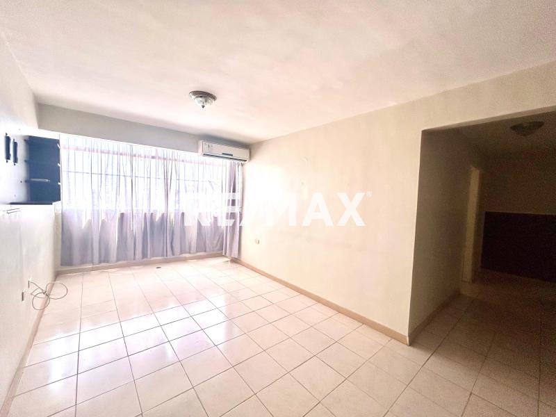 Apartamento Semi Amoblado en Venta, Ubicado en Balcones de Paraguana II.