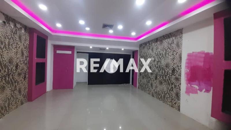 Local Comercial en Venta. C.C. Las Virtudes Planta Baja
