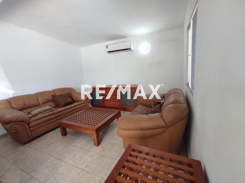 Casa en Alquiler, Urb. San Rafael