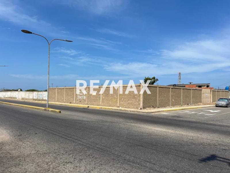 TERRENO EN VENTA AV, JOSEFA CAMEJO DE PUNTA CARDON