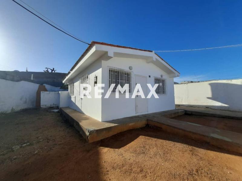 Casa en Alquiler, Santa Irene.