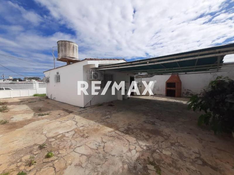 Casa en Alquiler, Santa Irene.